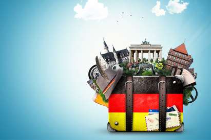 Foto: Koffer mit Deutschlandflagge